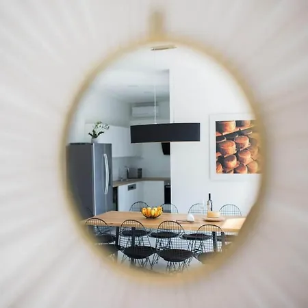 Luxury Bellavista - Four Bedroom With Pool Pag Town