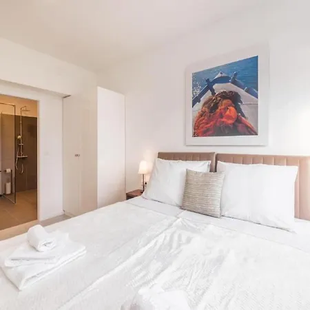 Luxury Bellavista - Four Bedroom With Pool Villa Pag Town