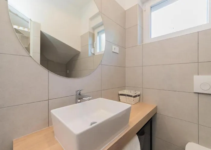 Вилла Luxury Bellavista - Four Bedroom With Pool *