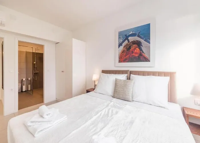 Luxury Bellavista - Four Bedroom With Pool Villa Pag Town