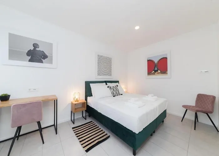 Βίλα Luxury Bellavista - Four Bedroom With Pool Pag Town