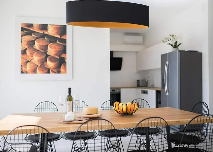 Βίλα Luxury Bellavista - Four Bedroom With Pool Pag Town