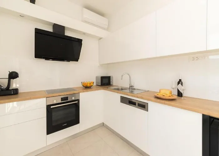 Luxury Bellavista - Four Bedroom With Pool * Pag Town