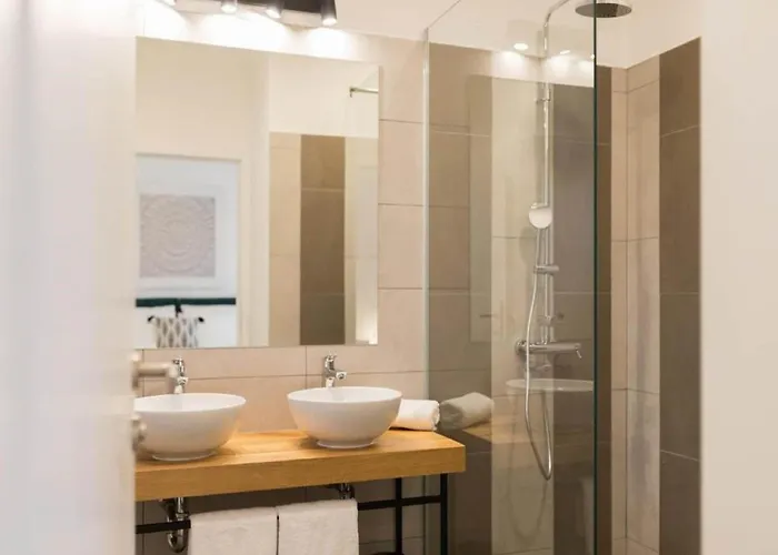 Luxury Bellavista - Four Bedroom With Pool 别墅 帕格